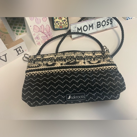 Sakroots Purse- Very Good Used Condition - Picture 3 of 16